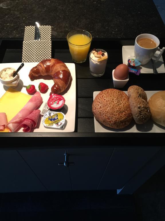 Zonhoven Maison Beau Bed & Breakfast エクステリア 写真